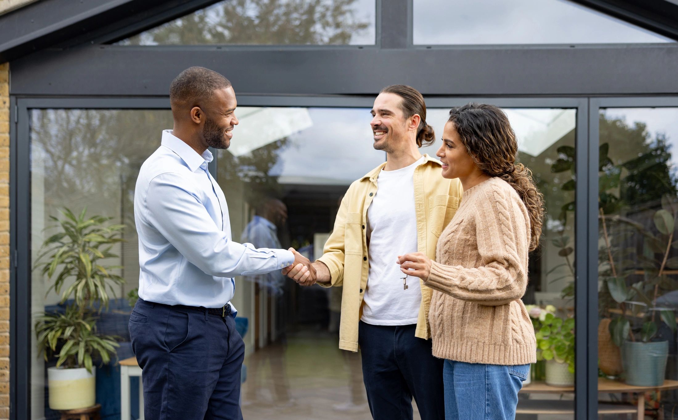 real estate agent handshake